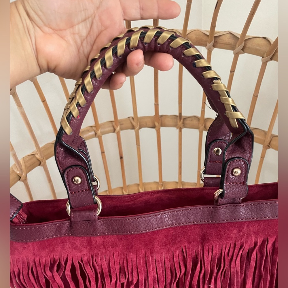 Chic Burgundy Fringe Shoulder Bag - Picture 3 of 8